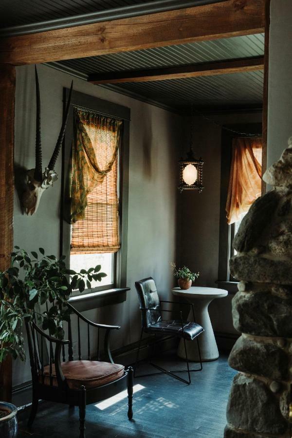 ホテルFoxfire Mountain House Mount Pleasant エクステリア 写真